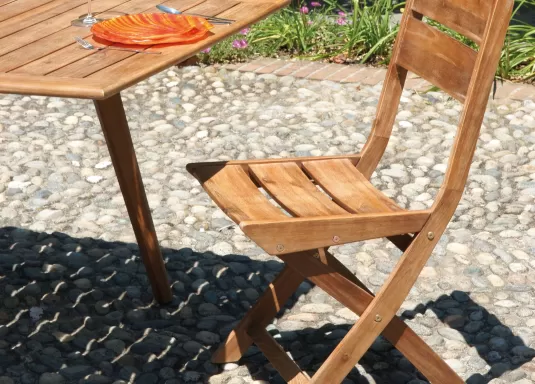 składane krzesło z drewna akacji
