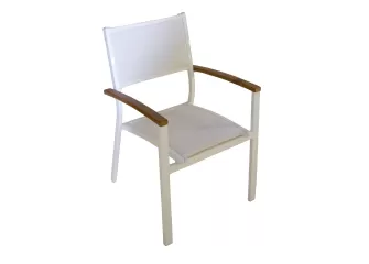 biały aluminiowy fotel z podłokietnikamia
