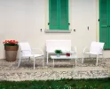 Zestaw sofa + 2 fotele oraz stolik ogrodowy z białej stali z siedziskami z tekstyliny