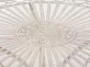 KREMOWY PATYNOWANY Okrągły stolik prowansalski śr. 70 cm HEREDIA metaloplastyka 