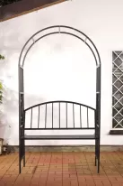 czarny łuk ogrodowa ławka metalowy