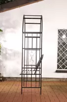czarny łuk ogrodowa ławka metalowy
