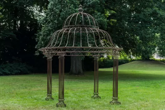 pawilon z kopułą retro metalowy