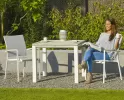 Biały stół aluminiowy ogrodowy CONCEPT 90x90 z blatem teak