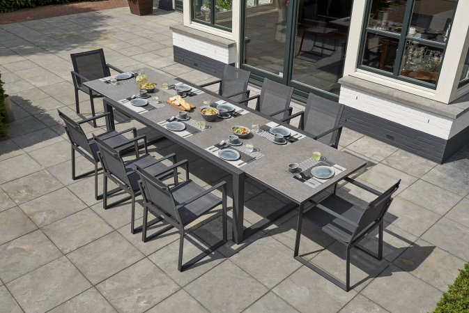 ekskluzywny rozkłdany stół PRIMAVERA 220 do 340 cm blat ceramiczny nogi ciemnoszare krzesło Primavera Stack ekskluzywny rozkłdany stół PRIMAVERA 220 do 340 cm blat ceramiczny nogi ciemnoszare krzesło Primavera Stack