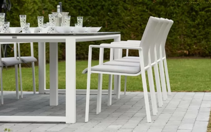 Aluminiowe krzesło ogrodowe SENSE z miękkim wodoodpornym siedziskiem profilowanym