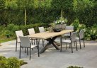 nowoczesny stół z podstawą aluminiową i grubum blatem teak