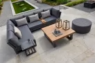 Mniejsza wersja mebli ogroodwych aluminiowych NEVADA - konstrukcja cienmoszara oraz stolik z blatem teak