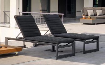 Aluminiowy leżak ogrodowy z kółkami DELTA nowoczesny ciemnoszary poduszka Carbon AllWeather