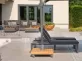 Aluminiowy leżak ogrodowy z kółkami DELTA nowoczesny ciemnoszary poduszka Carbon AllWeather
