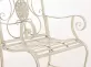 Metalowy fotel w stylu prowansalskim z podłokietnikami PAURI kolor kremowy antyczny