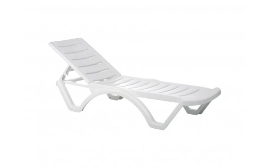 biały leżak na kółkach 