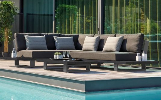 Aluminiowy narożnik na taras FITZ ciemnoszary Aluminiowy narożnik na taras FITZ ciemnoszary