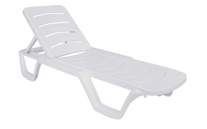 białe lezaki ogrodowe na kółkach Bahama