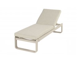 Aluminiowy jasnobezowy lezak ogrodowy z materacem Olefin MILANO