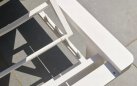 Łóżko ogrodowe aluminiowe białe FITZ z regulowanym oparciem