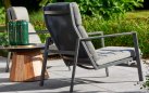 Fotel relaksacyjny ogrodowy aluminiowy BONDI - ciemnoszary kolor i pochylane oparcie poduszka szara Soltex