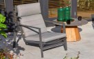 Fotel relaksacyjny ogrodowy aluminiowy BONDI - ciemnoszary kolor i pochylane oparcie poduszka szara Soltex