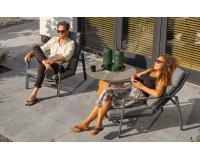 Fotel relaksacyjny ogrodowy aluminiowy BONDI - ciemnoszary kolor i pochylane oparcie poduszka szara Soltex