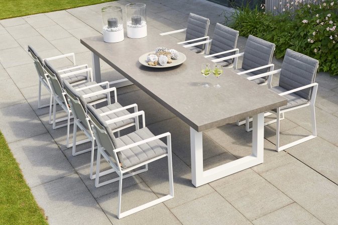 Meble ogrodowe aluminiowe stołowe STELVIO 300 - nogi białe - blat ceramiczny i fotele białe PRIMAVERA
