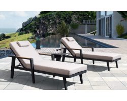 Komplet 2 leżaków czarnych aluminiowych na taras EMOTI Higold ze stolikiem