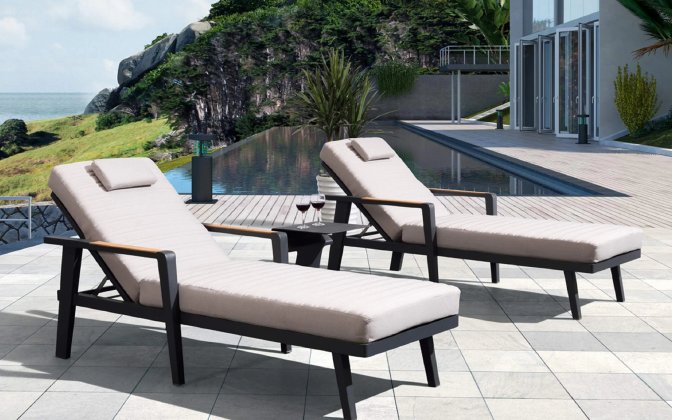 Komplet 2 leżaków czarnych aluminiowych na taras EMOTI Higold ze stolikiem