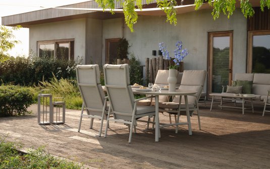 Jasnobeżowy zestaw ogrodowy FLORA Hartman stół + 4 fotele z regulacją aluminiowe z ceramicznym blatem nowoczesny