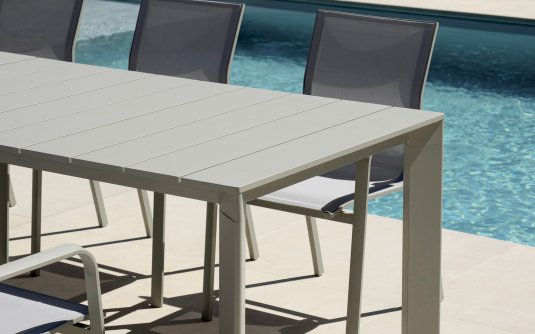 JASNY BEŻ Dostępny JASNY BEŻ Dostępny