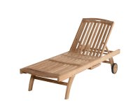Leżak SKAGEN Hartman teakowy regulowany z kółkami i stolikiem wysuwanym