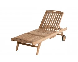 Leżak SKAGEN Hartman teakowy regulowany z kółkami i stolikiem wysuwanym