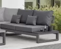Dwuosobowa sofa ogrodowa ze stolikiem na końcu z desek kompozytowych CZARNYCH