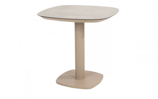 Beżowy stół aluminiowy ogrodowy na jednej nodze MANOLO 75x75 cm blat ceramiczny z zaokrąglonymi rogami 