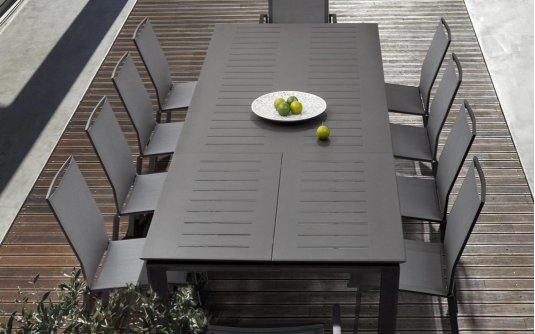 Ciemnoszary zestaw stołowy aluminiowy z rozkładanym stołem 160-240x100 KONNOR bizzotto