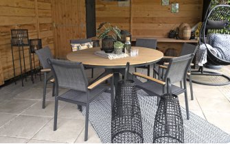 Okrągły stół ogrodowy aluminiowy antracyt blat kompozyt teak śr. 150 AREZZO