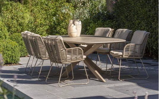 Beżowy zestaw do jadalni na taras FABRICE 4SO ze stołęm blat ceramiczny Beżowy zestaw do jadalni na taras FABRICE 4SO ze stołęm blat ceramiczny