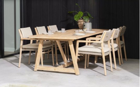 Komplet jadalniany na taras ze szczotkowanego drewna teak JULIA 4SO dla 6 osób Komplet jadalniany na taras ze szczotkowanego drewna teak JULIA 4SO dla 6 osób