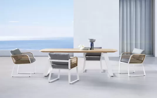 Luksusowe meble obiadowe ogrodowe białe aluminium szare poduszki WING Higold