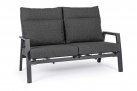 Szara sofa dwuosobowa z pochylanymi oparciami aluminiowa KLEDI bizzotto