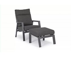 Szary fotel na taras z aluminium z pochylanymi oparciami i podnóżkiem KLEDI bizzotto z podnóżkiem i stolikiem