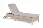 Leżak ogrodowy z kółkami stylowy z technorattanu beżowy JUPITER bizzotto