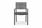 Ciemnoszare aluminiowe krzesło sztaplowane HELINA bizzottoz poduszką 