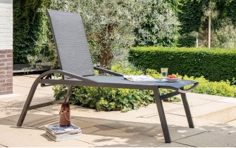 Aluminiowy leżak z siedziskiem z tekstyliny MOJITO ciemnoszary