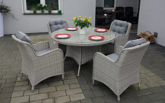 JASNOSZARY Dostępny