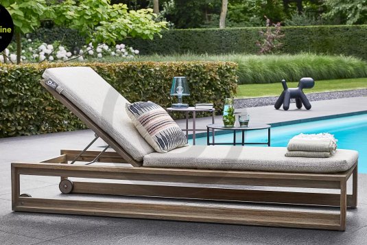 Leżak ogrodowy z drewna teakowego z beżową poduszką ANTIGUA appleBee