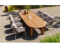 Zestaw obiadowy na taras strajkowym stołem z zaokrąglonymi końcami i 6 beżowymi krzesłami z liny andalucía