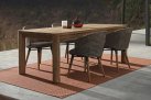 Duży stół z drewna teak MAVERICK 200 okrągłe nogi krzesła NINFA