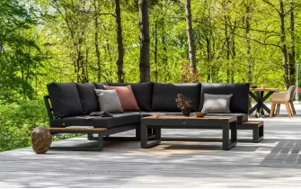 Otwarty narożnik aluminiowy grafitowy ze stolikami bocznymi SOHO i blatami teak