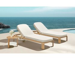 2x leżak z drewna teak PALLISAD ze stolikiem i materacami beżowymi Olefin