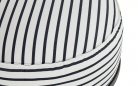 Okrągły podnóżek ogrodowy pasy czarno-białe Sunbrella EMMA Hartman z podnóżkiem