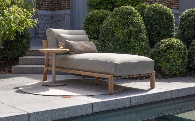 Szezlong ogrodowy z drewna tekowego LUCAS 4SO poduszki bezowe Olefin
